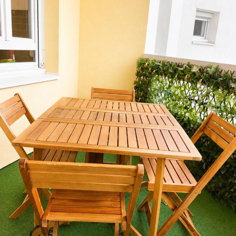 Appartement élégant & lumineux 100 m2 - 3 chambres - 2 balcons - 7 min du centre-ville Reims - Appartamento con 3 Camere da Letto - 4