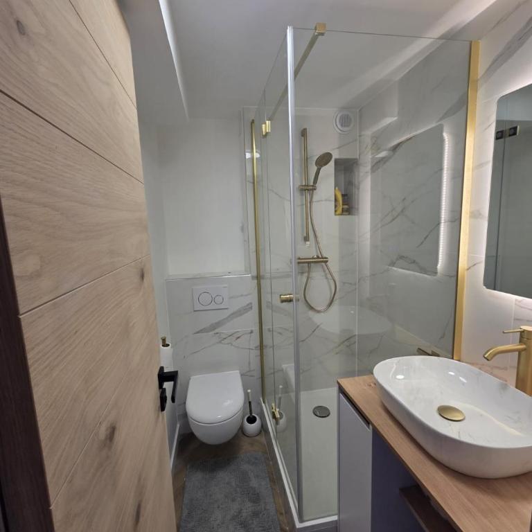 Cap Esterel Appart T2 Vue Mer Climatisé 4-5 personnes - Proche Plage et Commerces avec jardin, Parking gratuit, WiFi, 5 acces piscine - - Appartement 2 Chambres - Vue sur Mer - 35