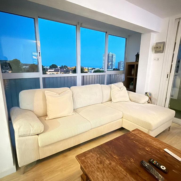 Espectacular apartamento en zona privilegiada con vistas panorámicas al mar y a la ciudad de Alicante - Two-Bedroom Apartment - 21