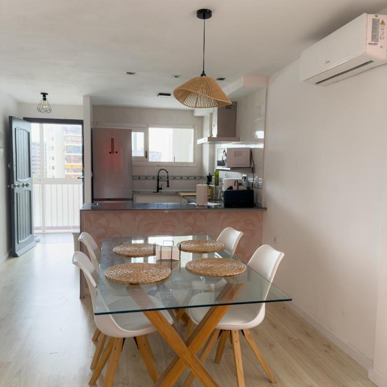 Espectacular apartamento en zona privilegiada con vistas panorámicas al mar y a la ciudad de Alicante - Two-Bedroom Apartment - 30