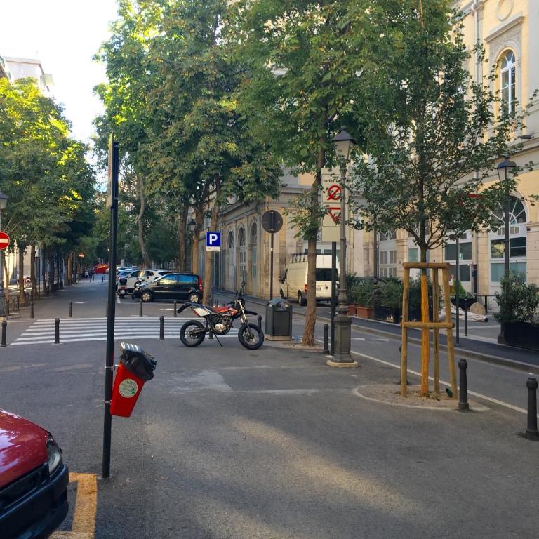 Alla Scalinata del Teatro Rossetti in viale XX Settembre parcheggio - Casa con 2 Camere da Letto - 50