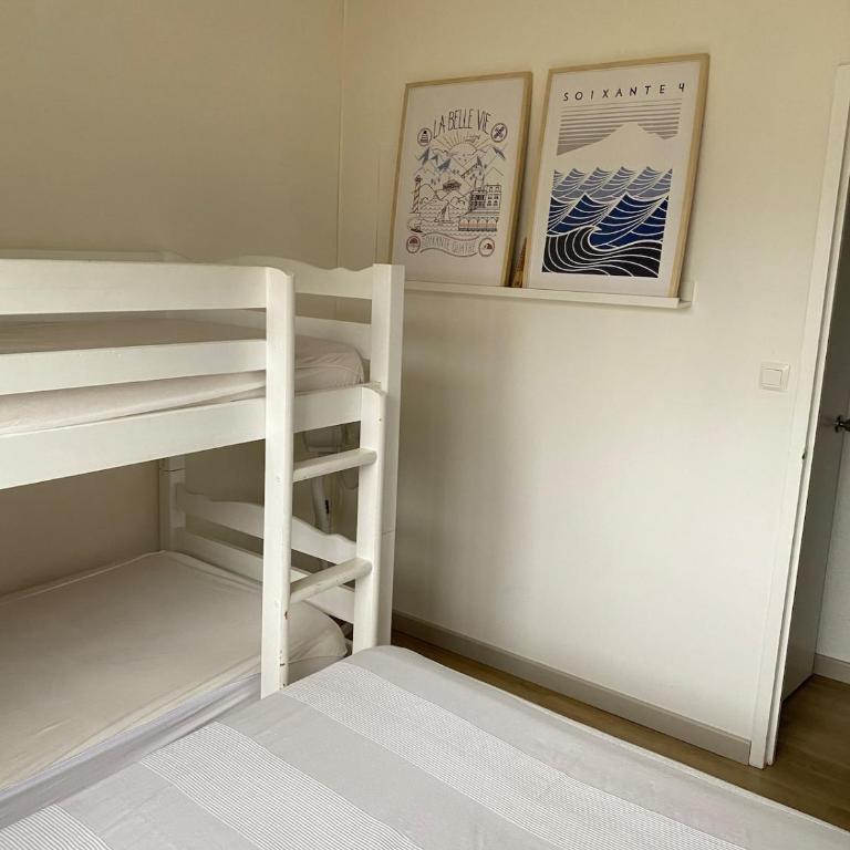 Appartement bord de mer avec parking gratuit - Two-Bedroom Apartment - 12