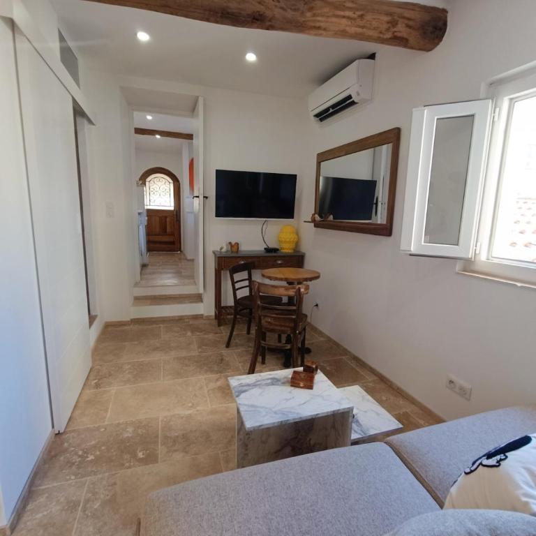 Studio Pichjettu Ajaccio - Appartamento con 1 Camera da Letto - 11