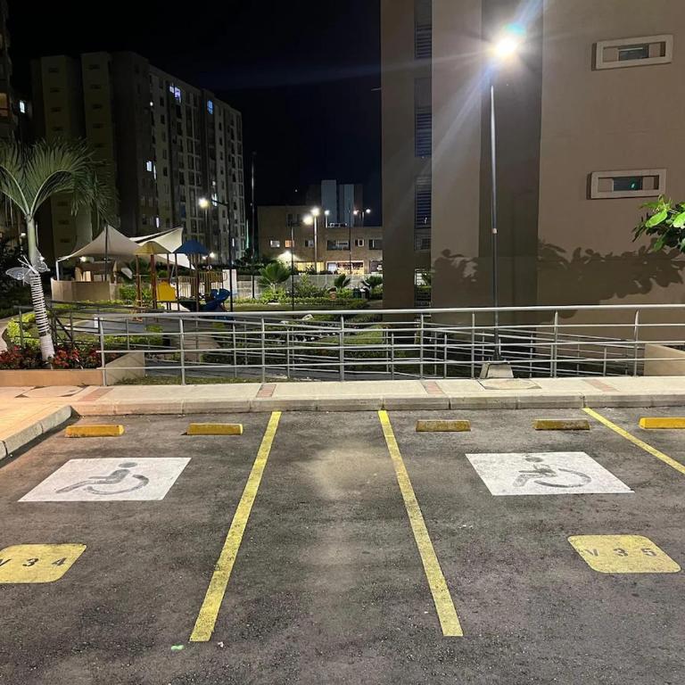 Apartamento con Piscina - Vista a las montañas - Villeta a 90 min de Bogotá - Apartamento de 2 dormitorios con balcón - 52
