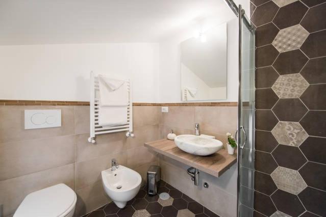 B&B Glicini - Camera Tripla con Bagno - 6