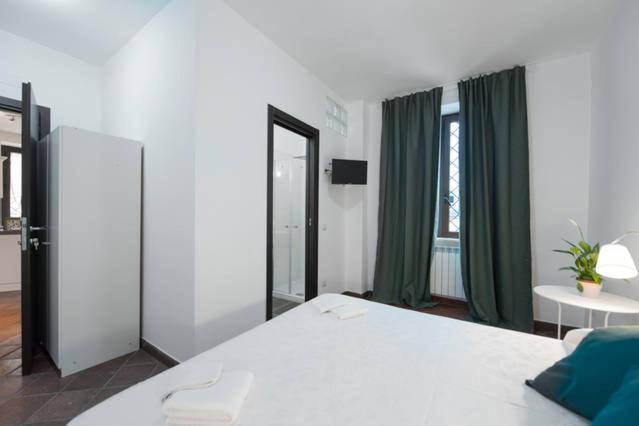 B&B Glicini - Camera Matrimoniale - 8