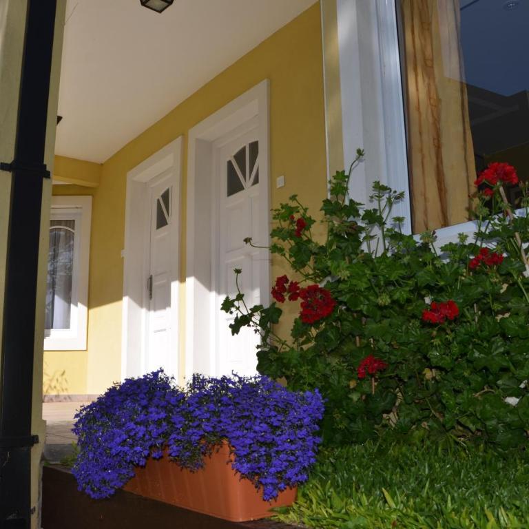 Picun Cuyen - Three-Bedroom Townhouse - 40