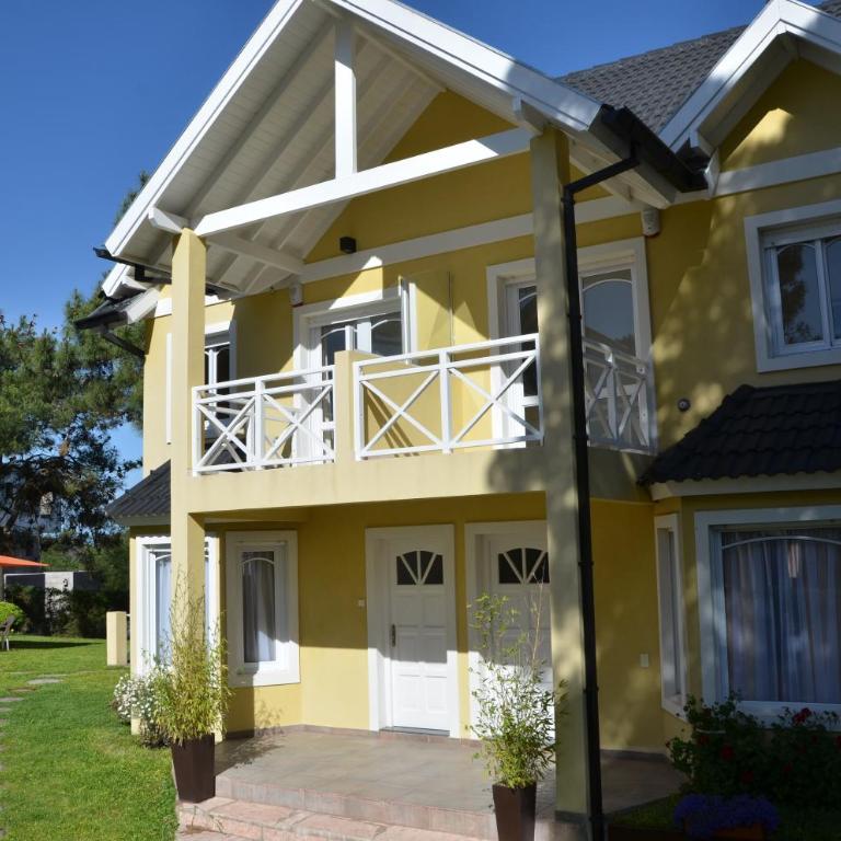 Picun Cuyen - Three-Bedroom Townhouse - 41