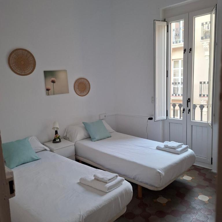 Puerta 7 9 - Three-Bedroom Apartment - 1