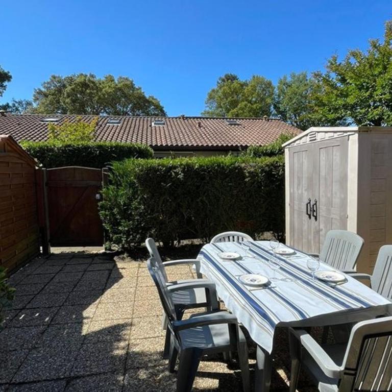 Villa patio, parking - 4 pers. - FR-1-413-274 - Villa - 12