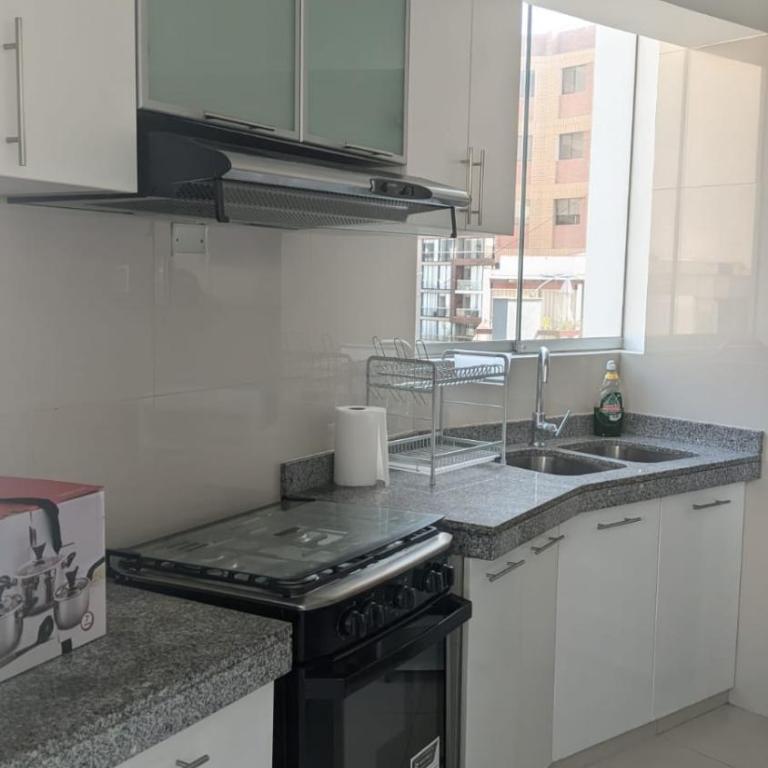 Lovely Apartment Miraflores - Three-Bedroom Apartment - 14