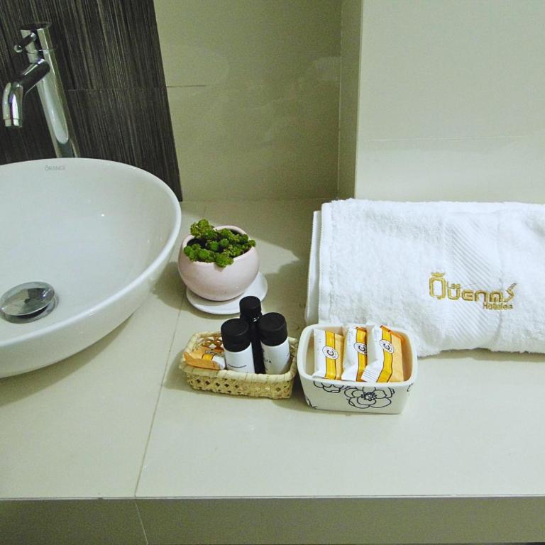 Hotel Las Quenas - Single Room with Private Bathroom - 1