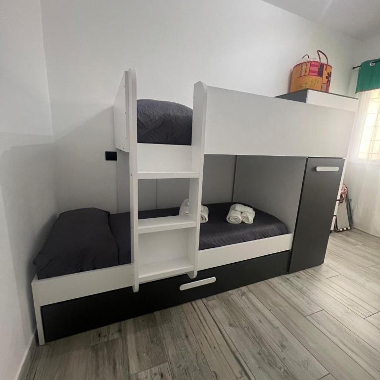 La casa di Robi - Appartamento con 2 Camere da Letto - 8