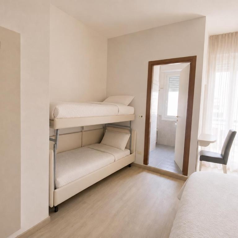 Hotel Bremen - Camera Quadrupla Comfort - 4