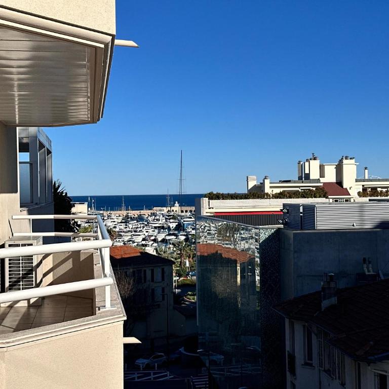 2 pièces gare Antibes proche port - Appartement - 2