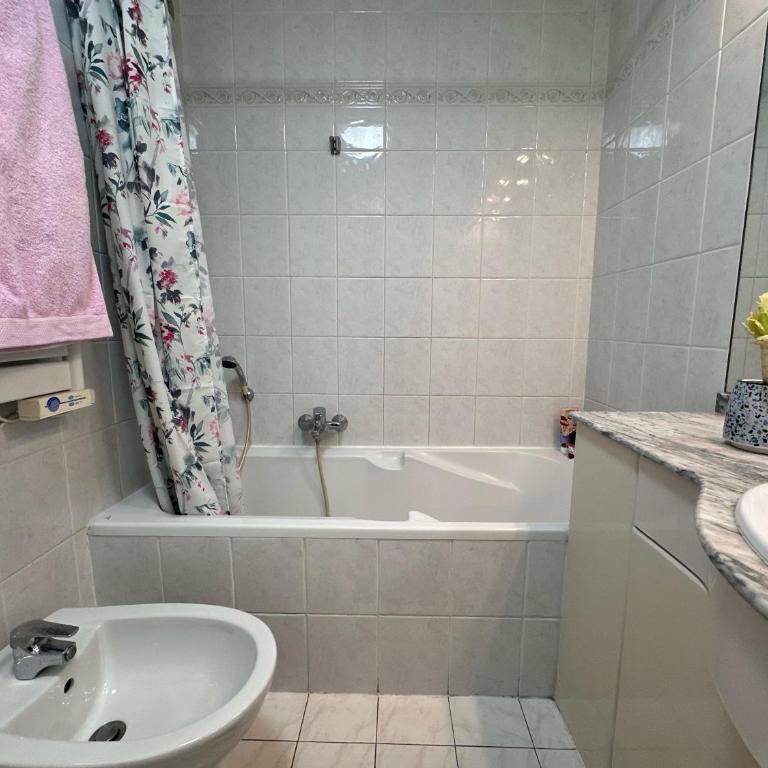 2 pièces gare Antibes proche port - Appartement - 14