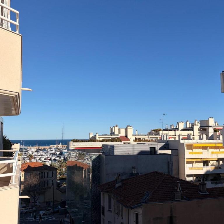 2 pièces gare Antibes proche port - Appartement - 21