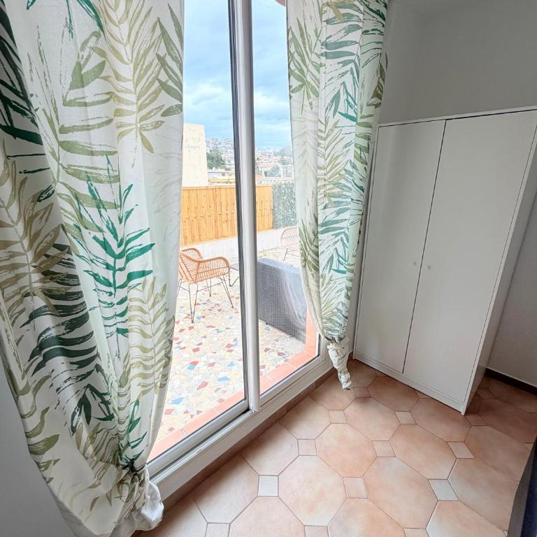 NICE Promenade des Anglais Beach Californie AC - Appartement 2 Chambres avec Balcon et Vue sur la Mer - 26