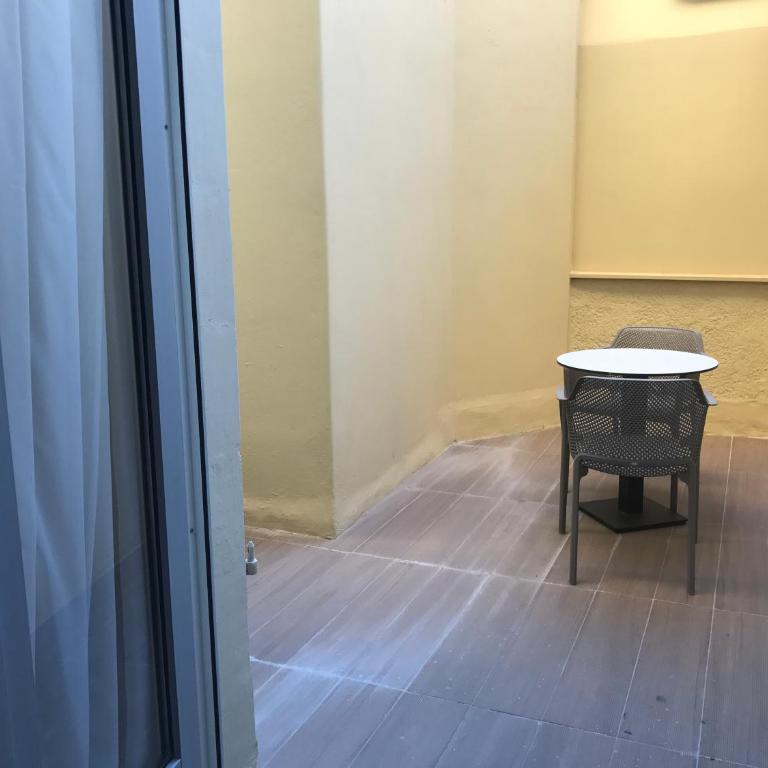 Hôtel & Appartements Monsigny - Chambre Double avec Balcon - 6
