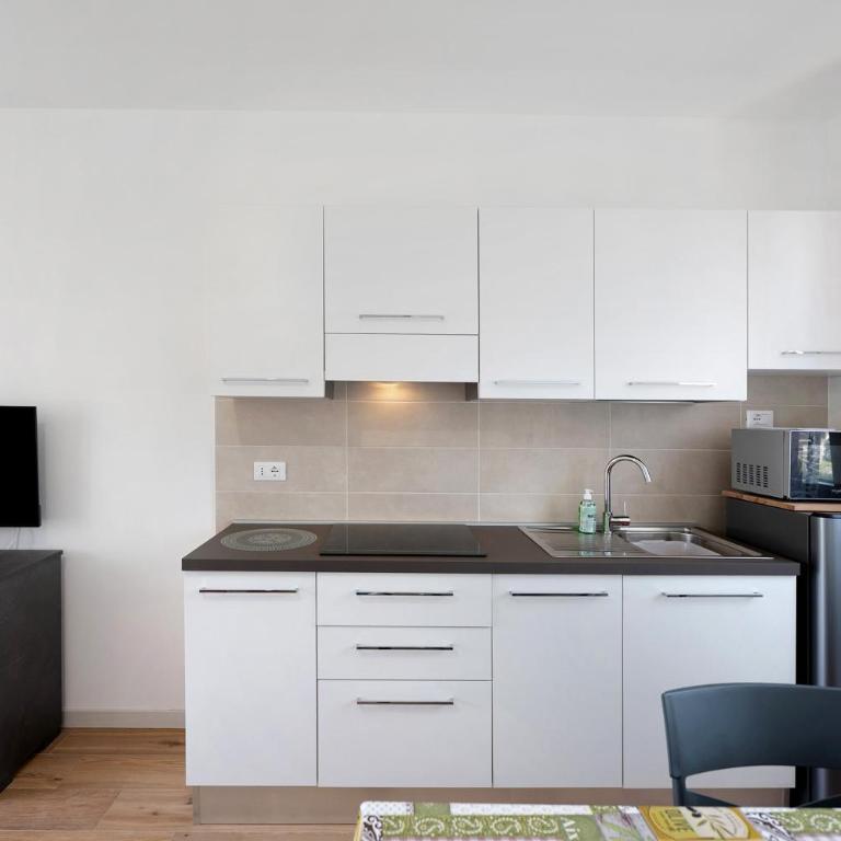 Olivo Apartment - Adults Only - Appartamento Deluxe con 2 Camere da Letto e Vista Giardino - 6