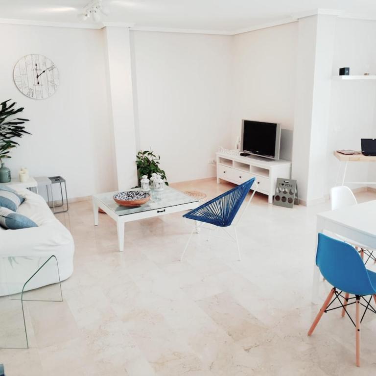 Apartment 50m from the beach-swimming pool-garage - Apartamento de 3 dormitorios - 2
