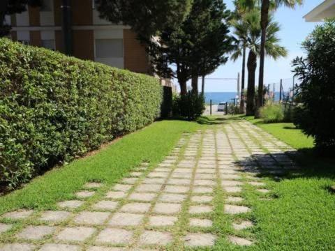 Apartment 50m from the beach-swimming pool-garage - Apartamento de 3 dormitorios - 12
