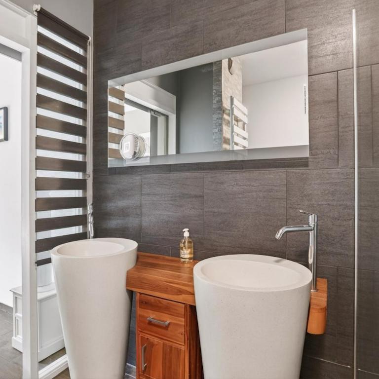T2 - terrasse & véranda à 10 mn a pied de la plage - Appartement 1 Chambre - 12