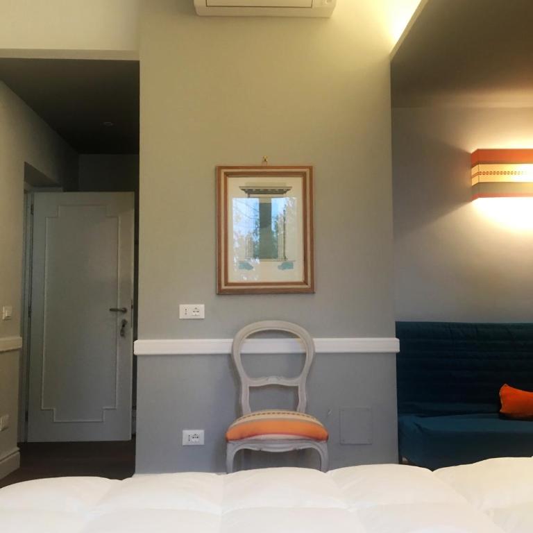 Guest House Poerio88 - Camera Familiare con Bagno - 22