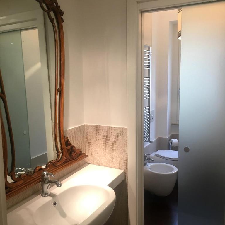 Guest House Poerio88 - Camera Familiare con Bagno - 24
