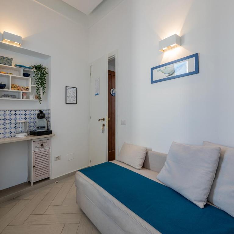 Casa Leucosia Suites - Junior Suite with Sea View - 5