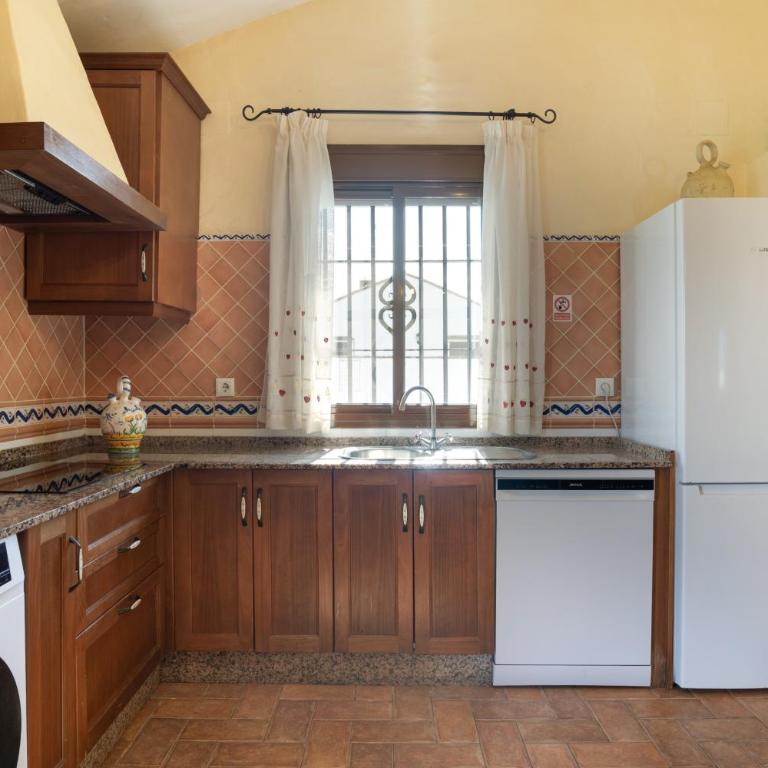 Casa Roche Noble 3 - Habitación Cuádruple con bañera - 11