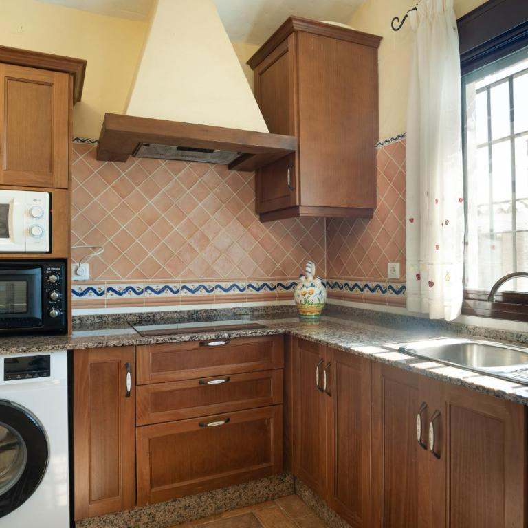 Casa Roche Noble 3 - Habitación Cuádruple con bañera - 10