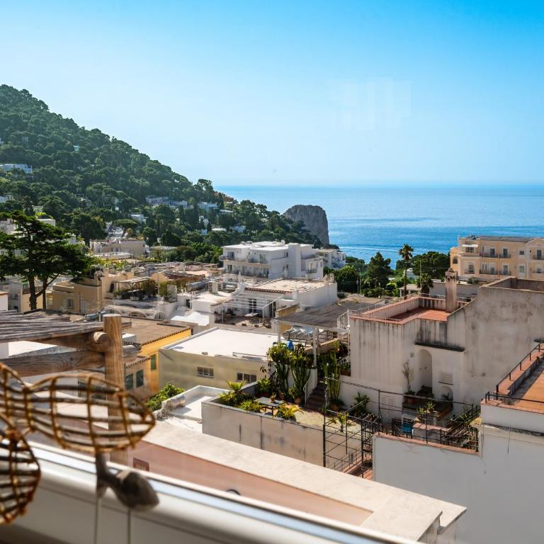 Casa Leucosia Suites - Junior Suite with Sea View - 10