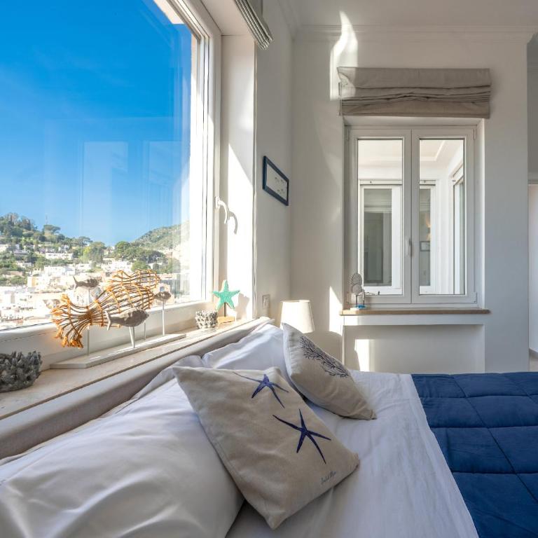 Casa Leucosia Suites - Junior Suite with Sea View - 7