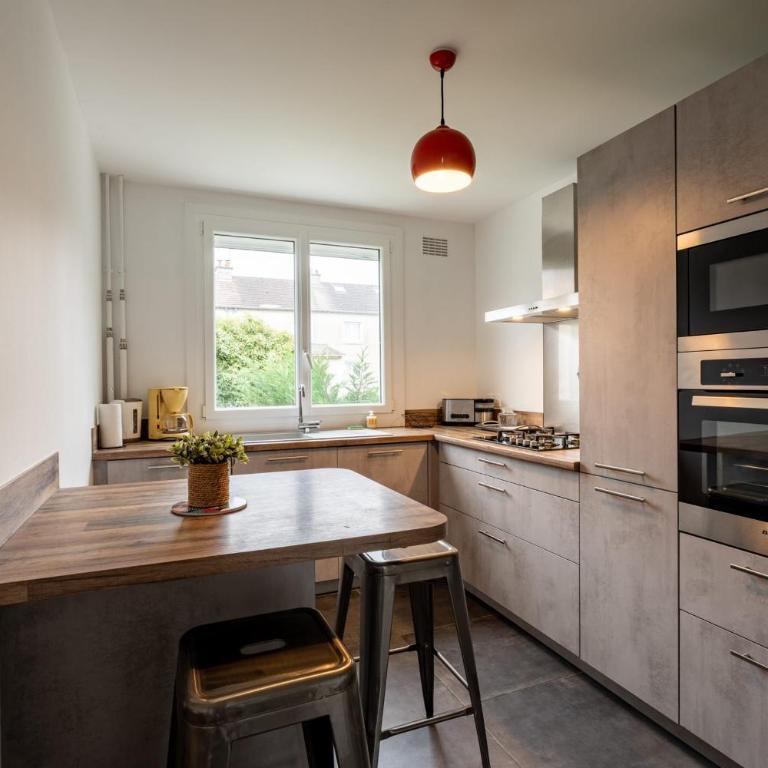 Le Bruxellois - Wifi - Parking - Vacation Home - 3