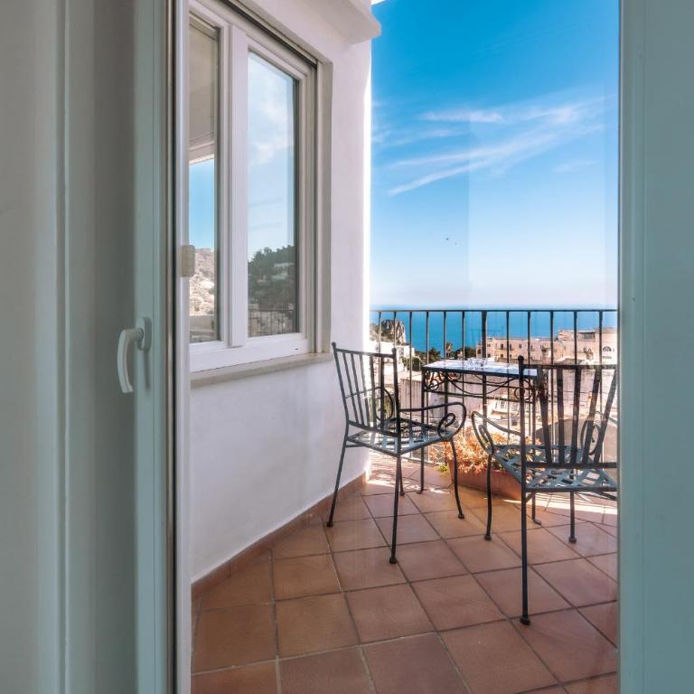 Casa Leucosia Suites - Junior Suite with Sea View - 2