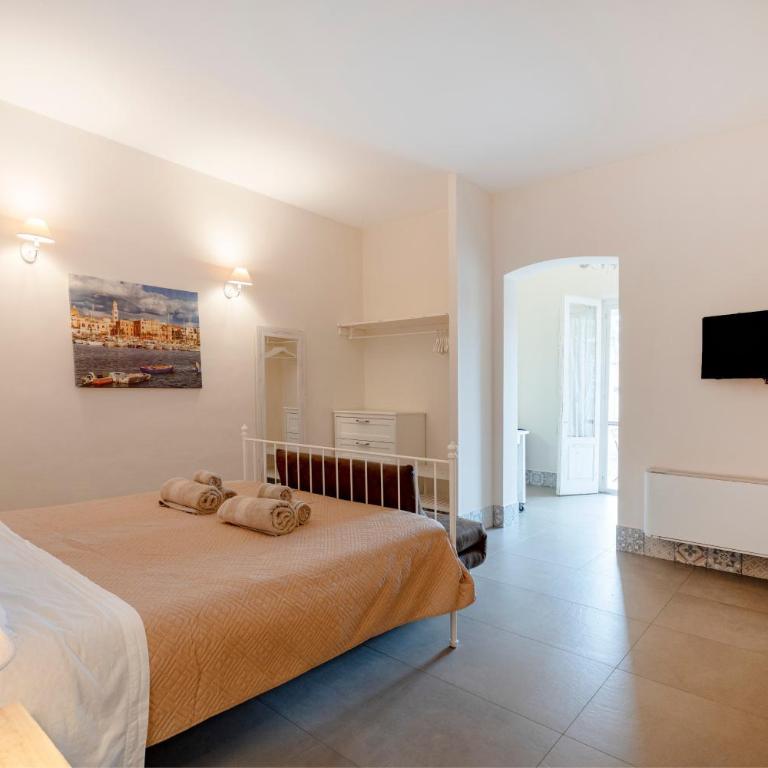 Garibaldi 54 - Superior One-Bedroom Apartment with Balcony - 3