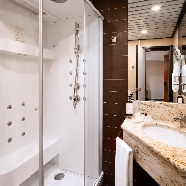 Phi Hotel Principe - Camera Classic - 5