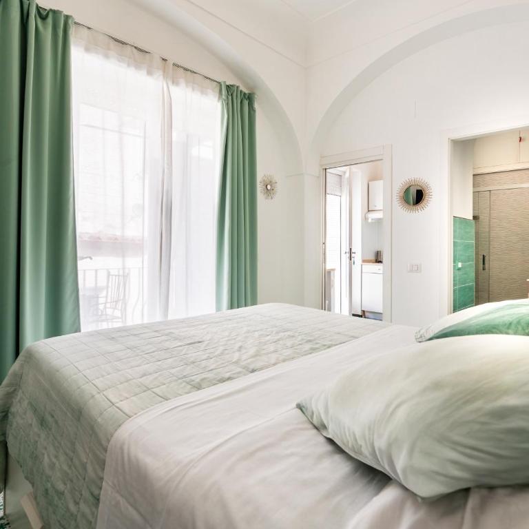 Casa Leucosia Suites - Junior Suite with Terrace - 4