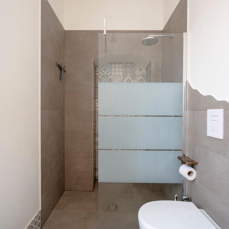 Garibaldi 54 - Superior One-Bedroom Apartment with Balcony - 16