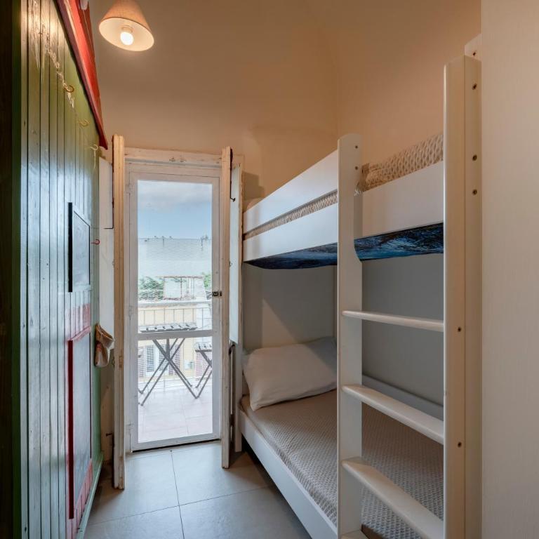 Garibaldi 54 - Superior One-Bedroom Apartment with Balcony - 17