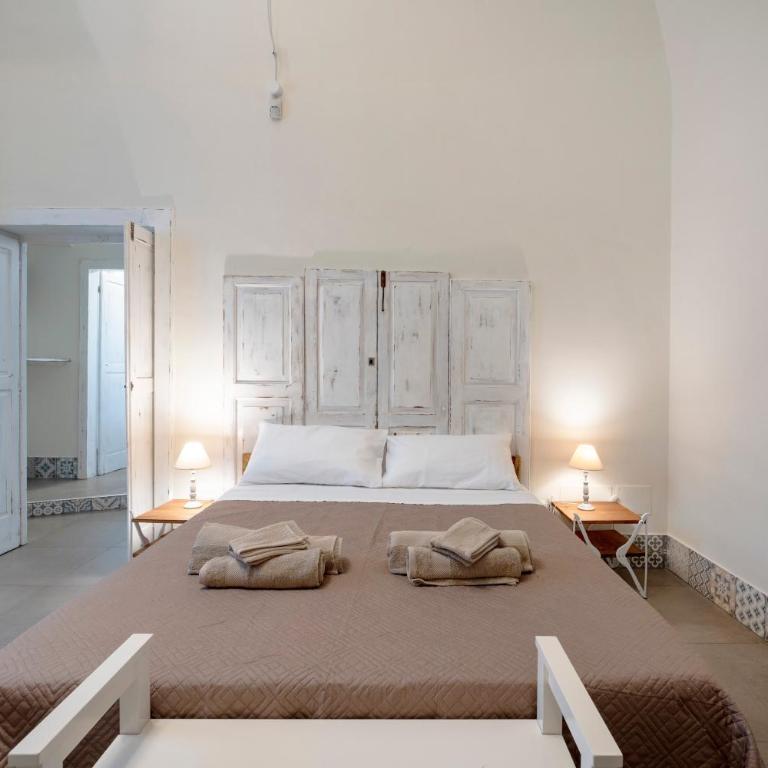 Garibaldi 54 - Superior One-Bedroom Apartment with Balcony - 11