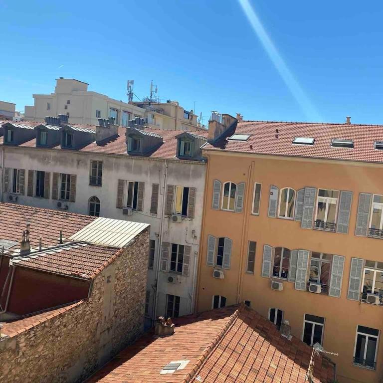 Appartement tout confort dans le centre ville - Appartement 2 Chambres - 18
