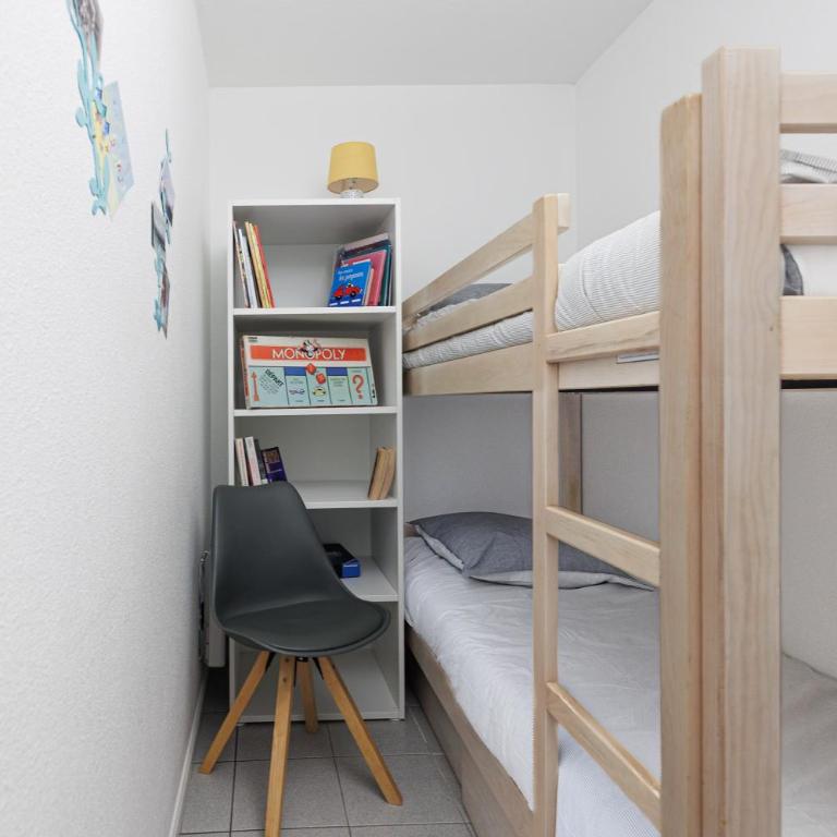 Entre Foret et Ocean - Two-Bedroom Deluxe Apartment with Garden View - 25