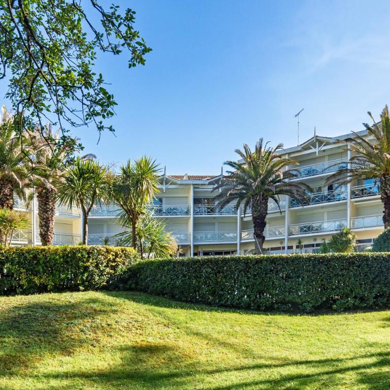 Entre Foret et Ocean - Two-Bedroom Deluxe Apartment with Garden View - 3