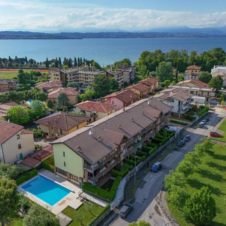 Loft Soppalcato con Patio, Piscina e Parcheggio - Appartamento con 1 Camera da Letto - 25
