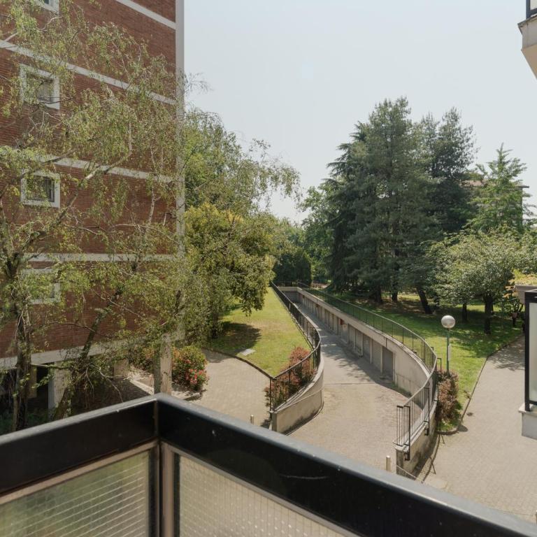 GuestHost - Balcony Flat X3 Linate Airport MM4 - Appartamento con 2 Camere da Letto - 60