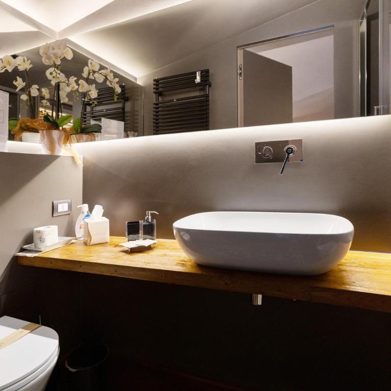 L'americano Luxury Rooms - Camera Queen Standard - 13
