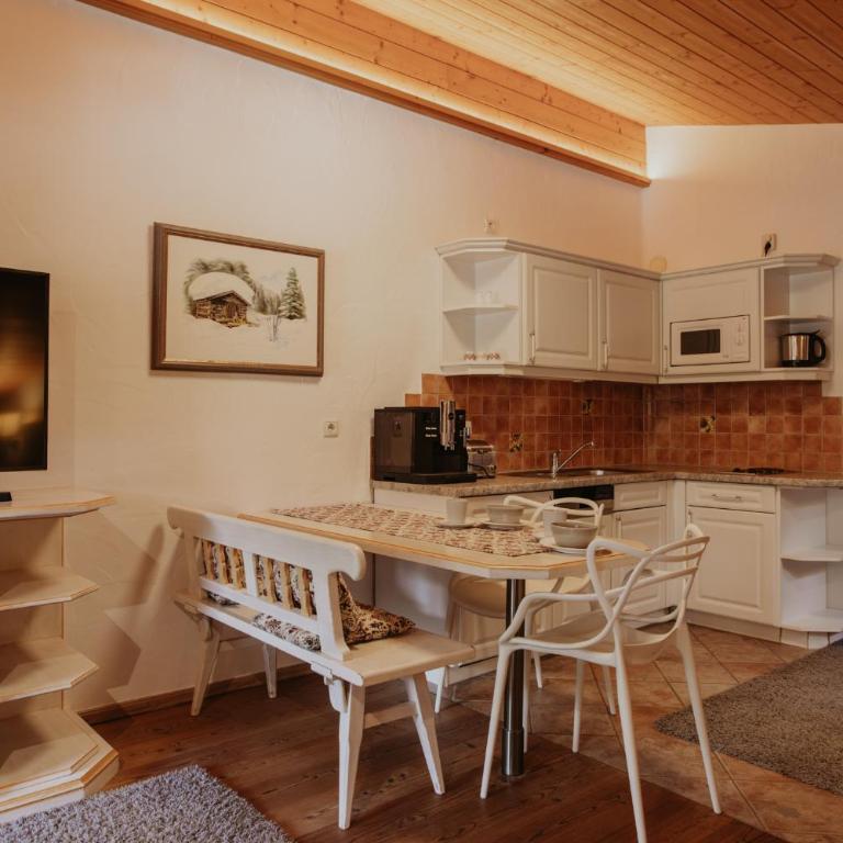 Hotel zur Pfeffermühle - Apartment mit Balkon im Nebengebäude - 2