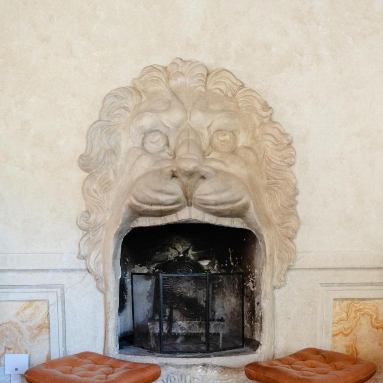 Unique & artistic country house, close to Aix - Villa - 23